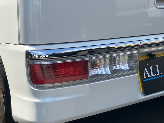 アトレーワゴン カスタムターボＲＳリミテッド　ＥＴＣ　バックカメラ　両側スライド・片側電動　ＨＩＤ　キーレスエントリー　電動格納ミラー　ベンチシート　ターボ　ＡＴ　盗難防止システム　ＡＢＳ　ＣＤ　ミュージックプレイヤー接続可　アルミホイール（18枚目）