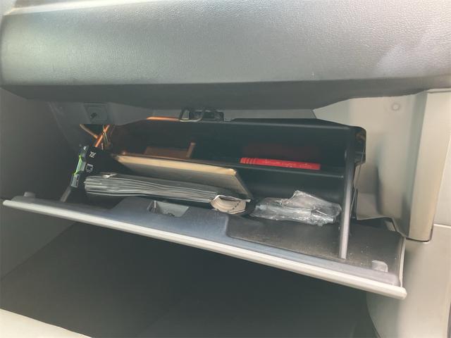 クライスラー・３００ ３００Ｃ　カロッツェリアＨＤＤナビ　フルセグＴＶ　サンルーフ　ＥＴＣ　２２インチアルミホイール　パワーシート　社外車高調　ＨＩＤ（51枚目）