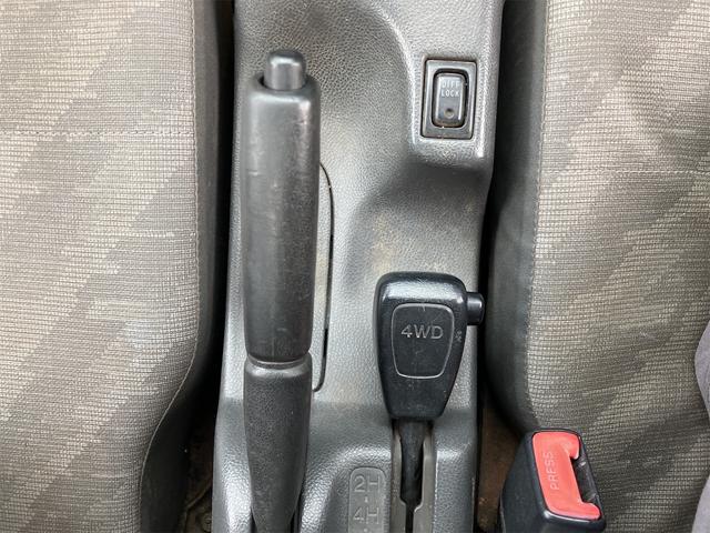 キャリイトラック ダンプ　切替式４ＷＤ　色替車　荷台上下動作　５速ＭＴ　デフロック（18枚目）