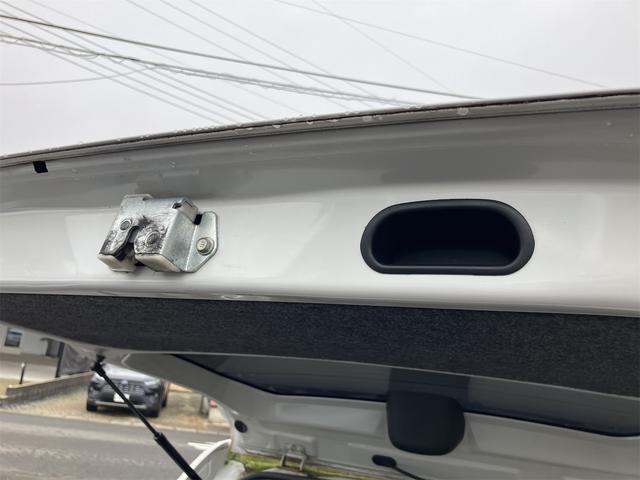 ムーヴコンテ カスタム　Ｘ　ＨＩＤ　ベンチシート　ＨＤＤナビ　ワンセグテレビ　スマートキー　イモビライザー　レーダー探知機（18枚目）