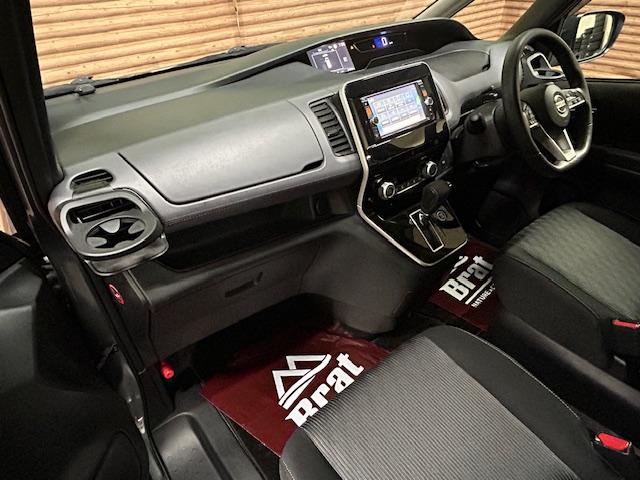 セレナ ハイウェイスターＶ　４ＷＤ　純正ワイドナビ　アラウンドビューモニター　後席モニター　両側電動スライドドア　レーダークルーズ　前席シートヒーター　ハンドルヒーター　ＬＥＤヘッドライト　純正１５インチアルミホイール（27枚目）