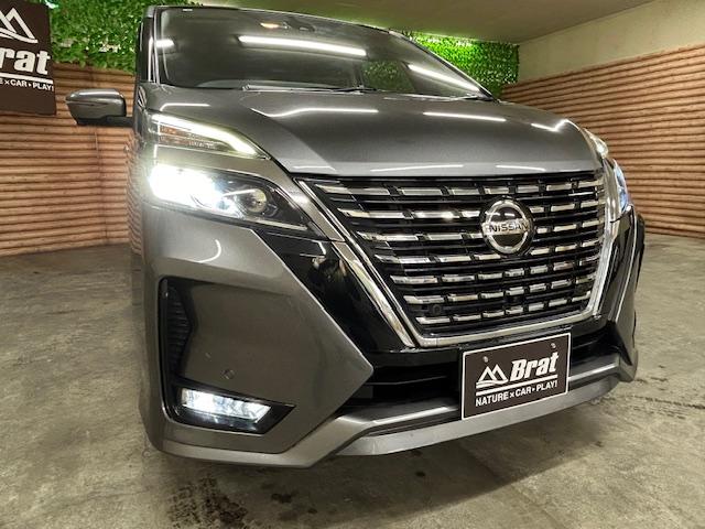 セレナ ハイウェイスターＶ　４ＷＤ　純正ワイドナビ　アラウンドビューモニター　後席モニター　両側電動スライドドア　レーダークルーズ　前席シートヒーター　ハンドルヒーター　ＬＥＤヘッドライト　純正１５インチアルミホイール（45枚目）