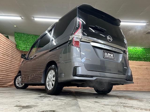 セレナ ハイウェイスターＶ　４ＷＤ　純正ワイドナビ　アラウンドビューモニター　後席モニター　両側電動スライドドア　レーダークルーズ　前席シートヒーター　ハンドルヒーター　ＬＥＤヘッドライト　純正１５インチアルミホイール（72枚目）