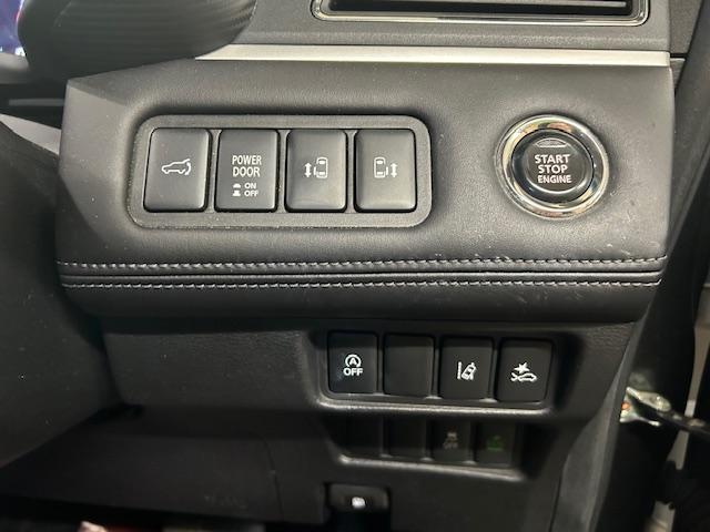 デリカＤ：５ Ｐ　衝突軽減ブレーキ　純正ナビＴＶ　全方位カメラ　両側電動スライドドア　電動リアゲート　リフトアップ　ナイトロパワーＭ７ファランクス（バレルブラック）１６インチＡＷ　レーダークルーズ　前席シートヒーター（9枚目）