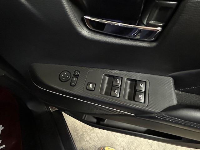 デリカＤ：５ Ｐ　衝突軽減ブレーキ　純正ナビＴＶ　全方位カメラ　両側電動スライドドア　電動リアゲート　リフトアップ　ナイトロパワーＭ７ファランクス（バレルブラック）１６インチＡＷ　レーダークルーズ　前席シートヒーター（14枚目）