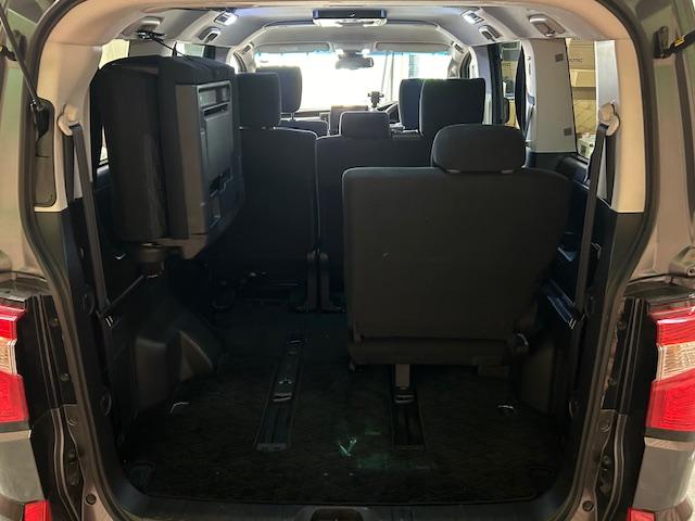 デリカＤ：５ Ｐ　衝突軽減ブレーキ　純正ナビＴＶ　全方位カメラ　両側電動スライドドア　電動リアゲート　リフトアップ　ナイトロパワーＭ７ファランクス（バレルブラック）１６インチＡＷ　レーダークルーズ　前席シートヒーター（32枚目）