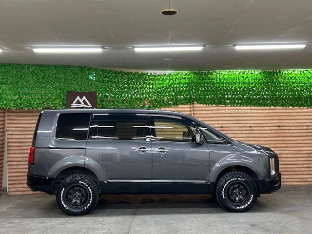 デリカＤ：５ Ｐ　衝突軽減ブレーキ　純正ナビＴＶ　全方位カメラ　両側電動スライドドア　電動リアゲート　リフトアップ　ナイトロパワーＭ７ファランクス（バレルブラック）１６インチＡＷ　レーダークルーズ　前席シートヒーター（41枚目）