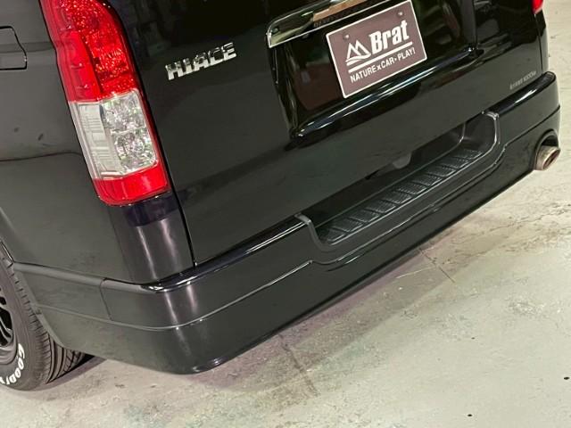 ハイエースバン スーパーＧＬ　ダーク　プライムＩＩ　４ＷＤ　モデリスタ　アルパイン１１型ナビ　アルパインスピーカー　アルパインデジタルインナーミラー　ハーフレザーシート　両側電動スライドドア　シーケンシャルウインカー　ローダウン　社外マフラー　ＥＴＣ（7枚目）