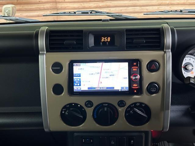 ＦＪクルーザー カラーパッケージ　リフトアップ　ＸＴＲＥＭＥ－Ｊ　　ＸＪ０３（フラットブラックスモーク）１７インチアルミホイール　ＴＯＹＯ　ＴＩＲＥＳ　ＯＰＥＮ　ＣＯＵＮＴＲＹ　Ｒ／Ｔ　ブラックアウト塗装　ナビ　バックカメラ　ＥＴＣ（6枚目）