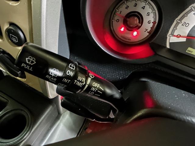 ＦＪクルーザー カラーパッケージ　リフトアップ　ＸＴＲＥＭＥ－Ｊ　　ＸＪ０３（フラットブラックスモーク）１７インチアルミホイール　ＴＯＹＯ　ＴＩＲＥＳ　ＯＰＥＮ　ＣＯＵＮＴＲＹ　Ｒ／Ｔ　ブラックアウト塗装　ナビ　バックカメラ　ＥＴＣ（17枚目）