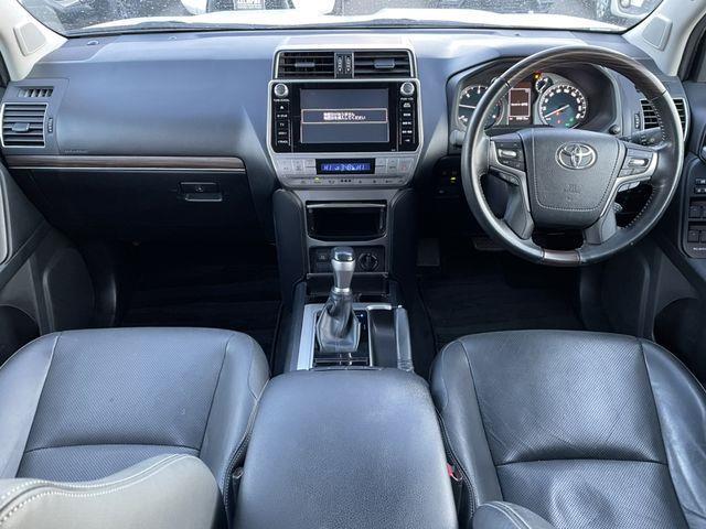 ランドクルーザープラド TX Lパッケージ ワンオーナー サンルーフ 黒革シート 純正ナビ 全方位カメラ モデリスタエアロ トヨタセーフティセンス レーダークルーズ 純正17インチアルミホイール 前席エアシート 2本出しマフラー BSM ETC(2枚目)