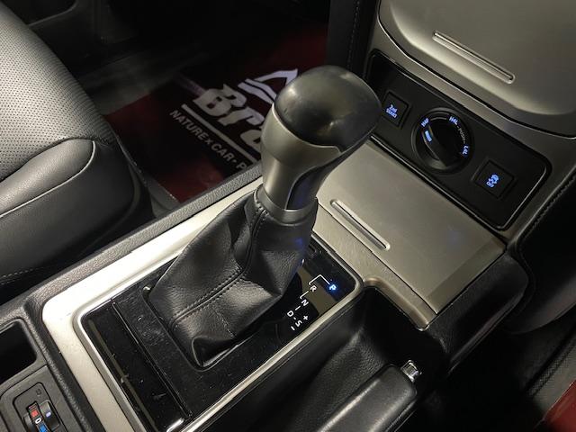 ランドクルーザープラド ＴＸ　Ｌパッケージ　ワンオーナー　黒革シート　純正ナビ　フルセグＴＶ　バックカメラ　前席電動シート　前席エアシート　純正１７インチアルミホイール　ガナドール２本出しマフラー　ウッドコンビステア　ＬＥＤヘッドライト　ＥＴＣ（10枚目）