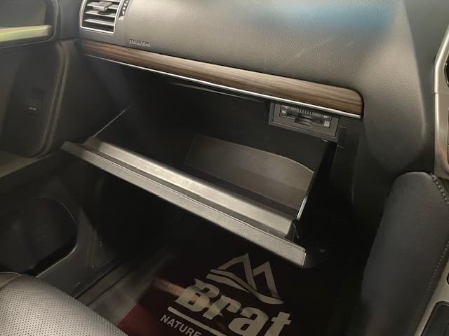 ランドクルーザープラド ＴＸ　Ｌパッケージ　ワンオーナー　黒革シート　純正ナビ　フルセグＴＶ　バックカメラ　前席電動シート　前席エアシート　純正１７インチアルミホイール　ガナドール２本出しマフラー　ウッドコンビステア　ＬＥＤヘッドライト　ＥＴＣ（18枚目）