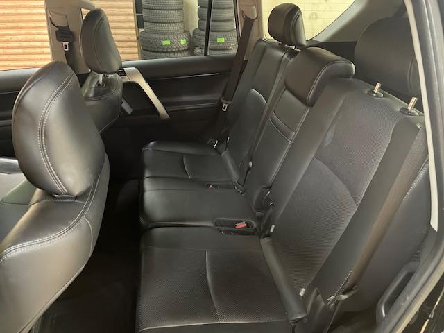 ランドクルーザープラド ＴＸ　Ｌパッケージ　ワンオーナー　黒革シート　純正ナビ　フルセグＴＶ　バックカメラ　前席電動シート　前席エアシート　純正１７インチアルミホイール　ガナドール２本出しマフラー　ウッドコンビステア　ＬＥＤヘッドライト　ＥＴＣ（41枚目）