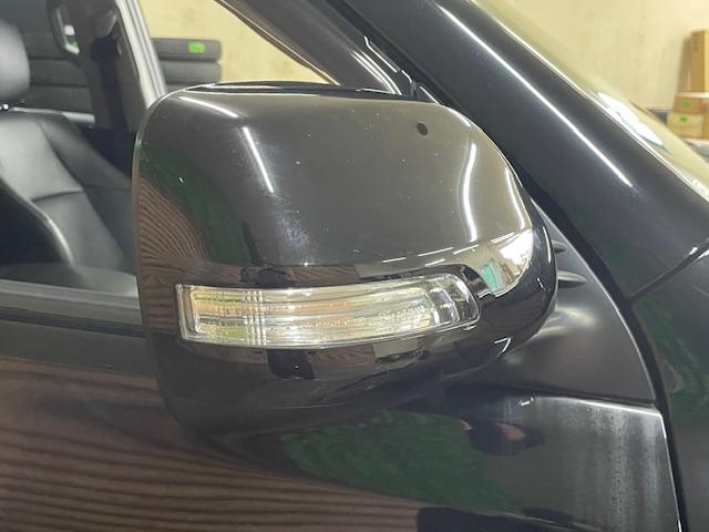 ランドクルーザープラド ＴＸ　Ｌパッケージ　ワンオーナー　黒革シート　純正ナビ　フルセグＴＶ　バックカメラ　前席電動シート　前席エアシート　純正１７インチアルミホイール　ガナドール２本出しマフラー　ウッドコンビステア　ＬＥＤヘッドライト　ＥＴＣ（68枚目）