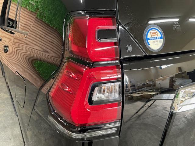 ランドクルーザープラド ＴＸ　Ｌパッケージ　ワンオーナー　黒革シート　純正ナビ　フルセグＴＶ　バックカメラ　前席電動シート　前席エアシート　純正１７インチアルミホイール　ガナドール２本出しマフラー　ウッドコンビステア　ＬＥＤヘッドライト　ＥＴＣ（72枚目）