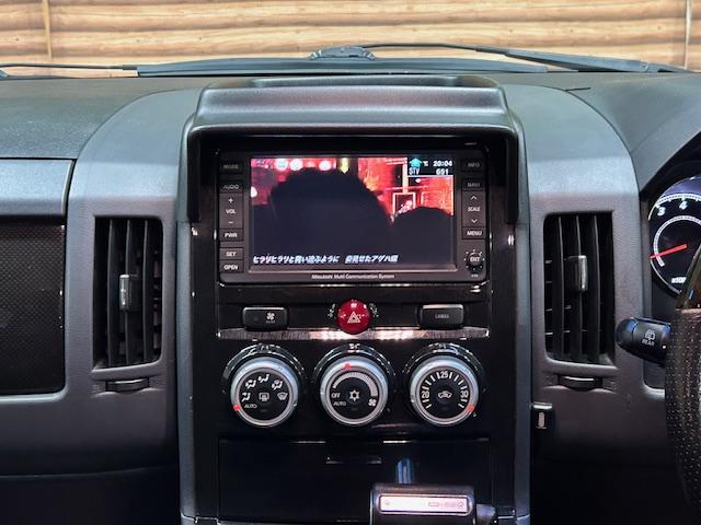 デリカＤ：５ Ｇ　プレミアム　４ＷＤ　リフトアップ　純正ナビ　バックカメラ　ＭＫＷ１６インチアルミホイール　ジオランダー　オーバーフェンダー　ガナドール２本出しマフラー　前席シートヒーター　デジタルインナーミラー　両側電動スライド（3枚目）