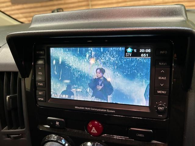デリカＤ：５ Ｇ　プレミアム　４ＷＤ　リフトアップ　純正ナビ　バックカメラ　ＭＫＷ１６インチアルミホイール　ジオランダー　オーバーフェンダー　ガナドール２本出しマフラー　前席シートヒーター　デジタルインナーミラー　両側電動スライド（5枚目）
