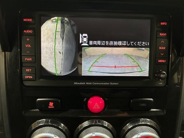 デリカＤ：５ Ｇ　プレミアム　４ＷＤ　リフトアップ　純正ナビ　バックカメラ　ＭＫＷ１６インチアルミホイール　ジオランダー　オーバーフェンダー　ガナドール２本出しマフラー　前席シートヒーター　デジタルインナーミラー　両側電動スライド（6枚目）