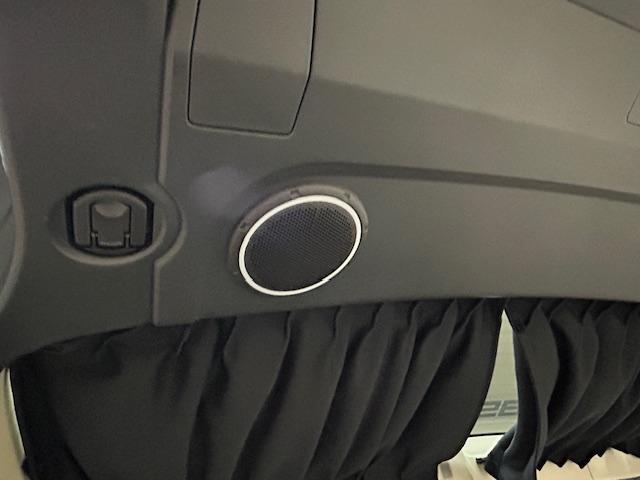 デリカＤ：５ Ｇ　プレミアム　４ＷＤ　リフトアップ　純正ナビ　バックカメラ　ＭＫＷ１６インチアルミホイール　ジオランダー　オーバーフェンダー　ガナドール２本出しマフラー　前席シートヒーター　デジタルインナーミラー　両側電動スライド（16枚目）