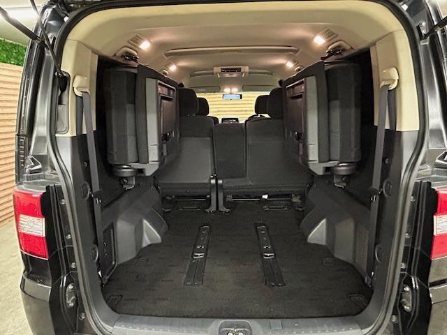 デリカＤ：５ Ｇ　プレミアム　４ＷＤ　リフトアップ　純正ナビ　バックカメラ　ＭＫＷ１６インチアルミホイール　ジオランダー　オーバーフェンダー　ガナドール２本出しマフラー　前席シートヒーター　デジタルインナーミラー　両側電動スライド（33枚目）