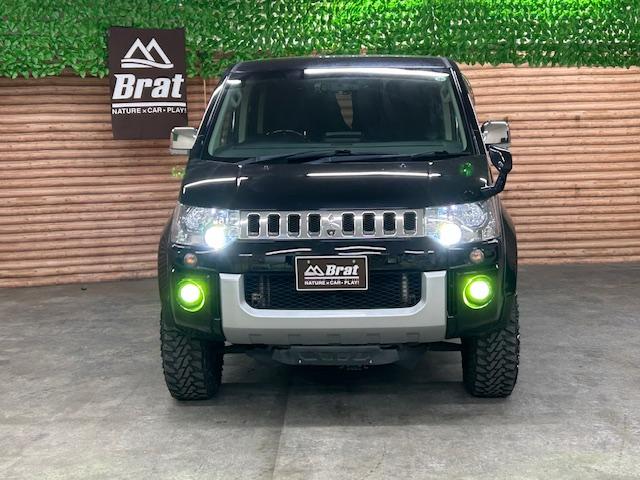 デリカＤ：５ Ｇ　プレミアム　４ＷＤ　リフトアップ　純正ナビ　バックカメラ　ＭＫＷ１６インチアルミホイール　ジオランダー　オーバーフェンダー　ガナドール２本出しマフラー　前席シートヒーター　デジタルインナーミラー　両側電動スライド（35枚目）