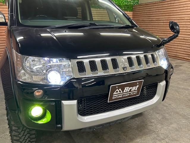 デリカＤ：５ Ｇ　プレミアム　４ＷＤ　リフトアップ　純正ナビ　バックカメラ　ＭＫＷ１６インチアルミホイール　ジオランダー　オーバーフェンダー　ガナドール２本出しマフラー　前席シートヒーター　デジタルインナーミラー　両側電動スライド（44枚目）