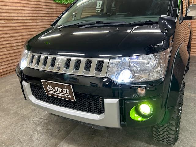 デリカＤ：５ Ｇ　プレミアム　４ＷＤ　リフトアップ　純正ナビ　バックカメラ　ＭＫＷ１６インチアルミホイール　ジオランダー　オーバーフェンダー　ガナドール２本出しマフラー　前席シートヒーター　デジタルインナーミラー　両側電動スライド（45枚目）