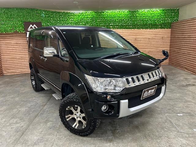 デリカＤ：５ Ｇ　プレミアム　４ＷＤ　リフトアップ　純正ナビ　バックカメラ　ＭＫＷ１６インチアルミホイール　ジオランダー　オーバーフェンダー　ガナドール２本出しマフラー　前席シートヒーター　デジタルインナーミラー　両側電動スライド（56枚目）