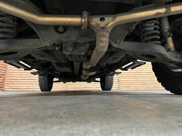 デリカＤ：５ Ｇ　プレミアム　４ＷＤ　リフトアップ　純正ナビ　バックカメラ　ＭＫＷ１６インチアルミホイール　ジオランダー　オーバーフェンダー　ガナドール２本出しマフラー　前席シートヒーター　デジタルインナーミラー　両側電動スライド（78枚目）