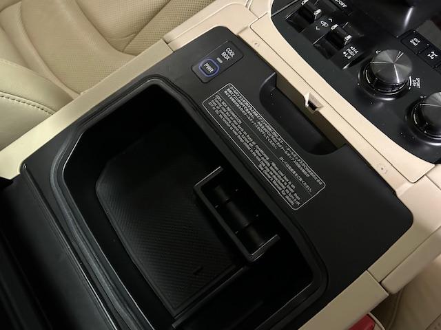 ＬＸ ＬＸ５７０　ＷＡＬＤコンプリートキット　ＷＡＬＤ２２インチＡＷ　サンルーフ　マークレビンソン　全席電動シート　全席シートヒーター　純正ナビ　純正リアモニター　全方位カメラ　ドライブレコーダー　ＣＯＯＬ　ＢＯＸ（17枚目）