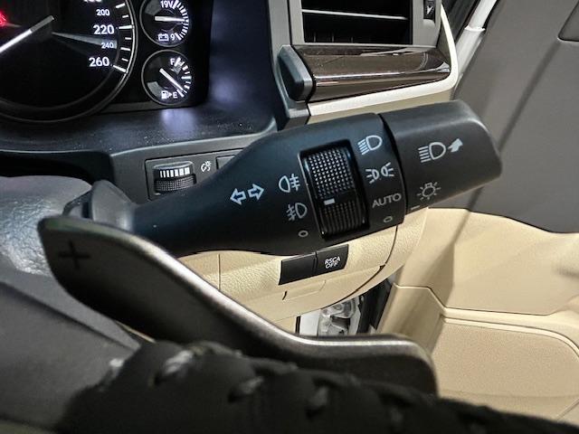 ＬＸ ＬＸ５７０　ＷＡＬＤコンプリートキット　ＷＡＬＤ２２インチＡＷ　サンルーフ　マークレビンソン　全席電動シート　全席シートヒーター　純正ナビ　純正リアモニター　全方位カメラ　ドライブレコーダー　ＣＯＯＬ　ＢＯＸ（30枚目）