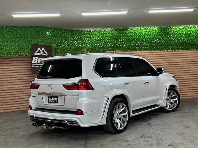 ＬＸ ＬＸ５７０　ＷＡＬＤコンプリートキット　ＷＡＬＤ２２インチＡＷ　サンルーフ　マークレビンソン　全席電動シート　全席シートヒーター　純正ナビ　純正リアモニター　全方位カメラ　ドライブレコーダー　ＣＯＯＬ　ＢＯＸ（50枚目）