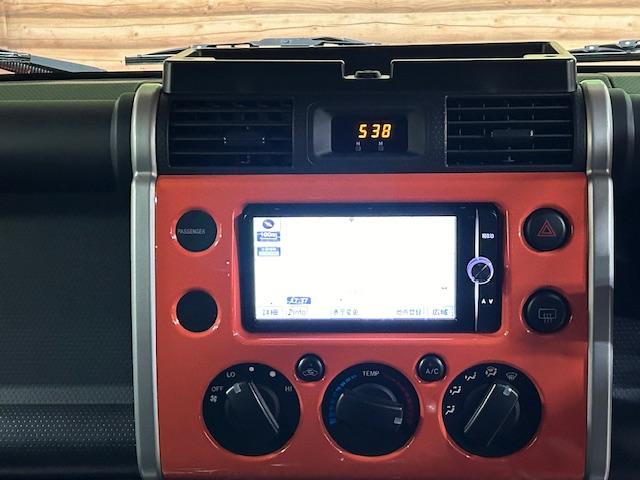ＦＪクルーザー カラーパッケージ　４ＷＤ　純正ナビ　フルセグｔＶ　バックカメラ　ドライブレコーダー　コーナーセンサー　クルーズコントロール　キーレス　フォグランプ　ＥＴＣ　サイド、カーテンエアバッグ（3枚目）