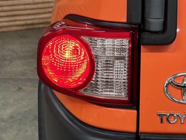 ＦＪクルーザー カラーパッケージ　４ＷＤ　純正ナビ　フルセグｔＶ　バックカメラ　ドライブレコーダー　コーナーセンサー　クルーズコントロール　キーレス　フォグランプ　ＥＴＣ　サイド、カーテンエアバッグ（67枚目）