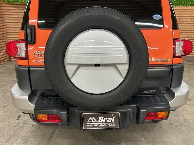 ＦＪクルーザー カラーパッケージ　４ＷＤ　純正ナビ　フルセグｔＶ　バックカメラ　ドライブレコーダー　コーナーセンサー　クルーズコントロール　キーレス　フォグランプ　ＥＴＣ　サイド、カーテンエアバッグ（73枚目）