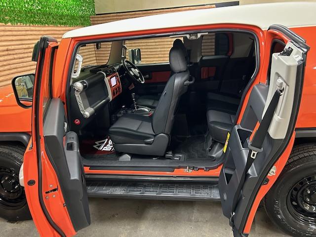 ＦＪクルーザー カラーパッケージ　４ＷＤ　純正ナビ　フルセグｔＶ　バックカメラ　ドライブレコーダー　コーナーセンサー　クルーズコントロール　キーレス　フォグランプ　ＥＴＣ　サイド、カーテンエアバッグ（75枚目）