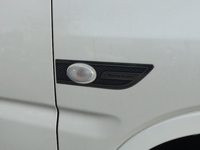 ランドベンチャー 禁煙車 本州仕入 オリジンマッドS7AW マキシスブロックタイヤ Bratオリジナルリアウィング フォグランプ 電動格納ミラー ヘッドライトレベライザー D席シートヒーター ETC(35枚目)