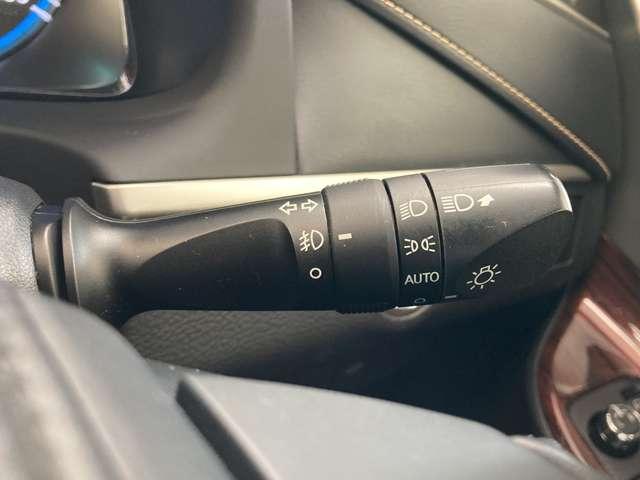 プレミアム 4WD ワンオーナー モデリスタフルエアロ モデリスタグリル 純正9インチSDナビ 禁煙車 純正18インチAW 運転席パワーシート クルコン LEDヘッドライト バックカメラ パワーバックドア(32枚目)