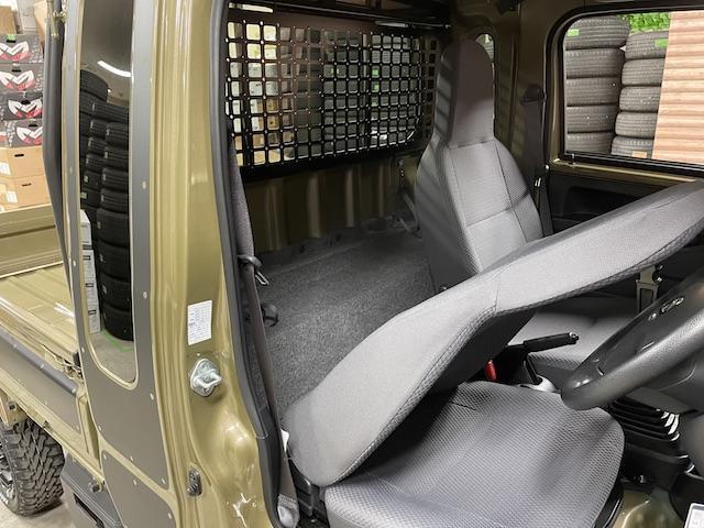 ジャンボ 4WD 2インチリフトアップ ハードカーゴキャリア サイドオーニング マッドフラップ キャリアバード ルーフライン イージーデカール ナイトロパワー15インチアルミ マッドスターMTタイヤ 禁煙車(44枚目)