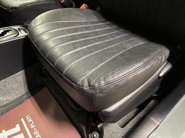 UL-X NPグリジオメディオ 2インチリフトアップ エクストリームJ14インチアルミ グリップマックスMTタイヤ ウッドコンビステアリング 革調シートカバー 純正SDナビ ワンセグTV Bカメラ(47枚目)
