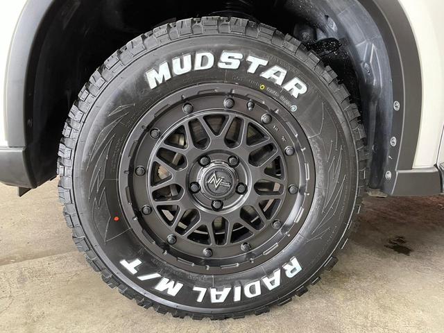20GT S 1インチリフトアップ M29スティンガー16インチアルミ マッドスターMTタイヤ ブラックアウトカスタム ケンウッドSDナビ フルセグTV DVD再生 ドライブレコーダー HIDヘッドライト(14枚目)