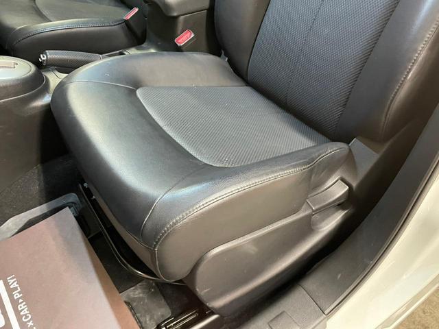 20GT S 1インチリフトアップ M29スティンガー16インチアルミ マッドスターMTタイヤ ブラックアウトカスタム ケンウッドSDナビ フルセグTV DVD再生 ドライブレコーダー HIDヘッドライト(48枚目)