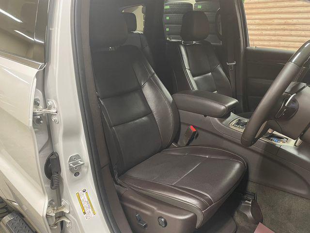 サミット オープンカントリーRTタイヤ サンルーフ ハーマンカードン 黒革シート 禁煙車 ステアリングヒーター シートヒーター エアサスペンション サイドステップ パワーシート ドラレコ(44枚目)