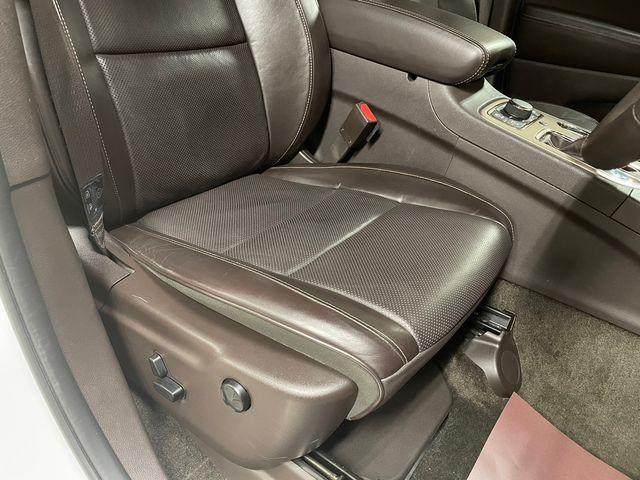 サミット オープンカントリーRTタイヤ サンルーフ ハーマンカードン 黒革シート 禁煙車 ステアリングヒーター シートヒーター エアサスペンション サイドステップ パワーシート ドラレコ(45枚目)