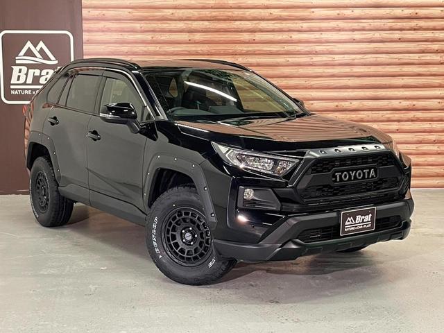ＲＡＶ４ アドベンチャー　リフトアップ　ＴＯＹＯＴＡロゴグリル　マッドヴァンスホイール　ＴＯＹＯオープンカントリーＲ／Ｔ　フロントカメラ　ノーズカバー　レザーシート　純正ナビ　純正フロアマット（5枚目）