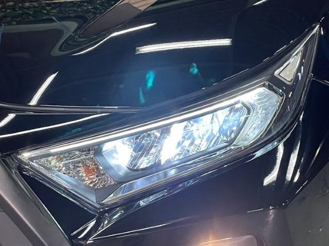 ＲＡＶ４ アドベンチャー　リフトアップ　ＴＯＹＯＴＡロゴグリル　マッドヴァンスホイール　ＴＯＹＯオープンカントリーＲ／Ｔ　フロントカメラ　ノーズカバー　レザーシート　純正ナビ　純正フロアマット（7枚目）