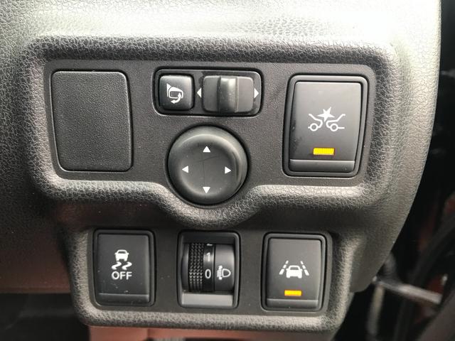ノート 　４ＷＤ　エアロスタイルエマージェンシーブレーキパッケージ　純正ナビ　テレビ　スマートキー　純正アルミホイール（15枚目）