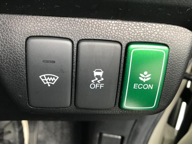 フィットハイブリッド スマートセレクション　ファインスタイル　純正ナビ　テレビ　バックカメラ　ＨＩＤ　スマートキー　エンジンスターター　両席シートヒーター　純正モデューロアルミホイール（19枚目）