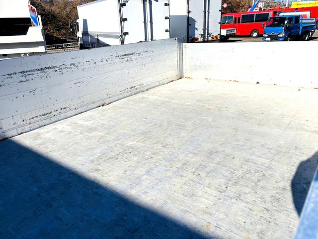 ファイター ファイター ワイド 平 アルミブロック 車検付き 荷台長6.2m 平成26年式 アルミホイール AM/FMラジオ F6速(11枚目)